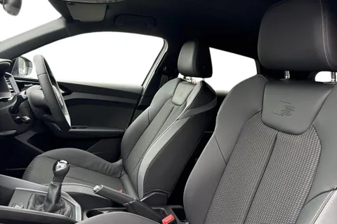 Audi A1 1.0 TFSI 25 Black Edition Sportback Euro 6 (s/s) 5dr Thumbnail #11