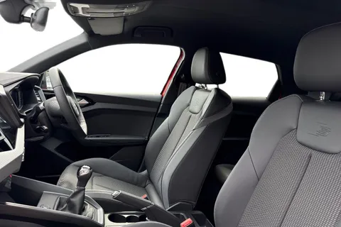  Audi A1 1.0 TFSI 25 Black Edition Sportback Euro 6 (s/s) 5dr Thumbnail #11