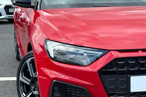  Audi A1 1.0 TFSI 25 Black Edition Sportback Euro 6 (s/s) 5dr Thumbnail #17