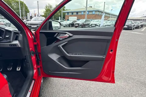  Audi A1 1.0 TFSI 25 Black Edition Sportback Euro 6 (s/s) 5dr Thumbnail #43