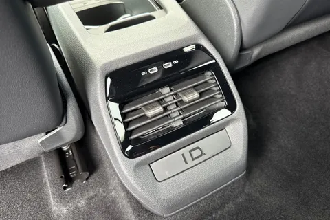 Volkswagen ID.4 Pure 52kWh Match Auto 5dr Thumbnail #38