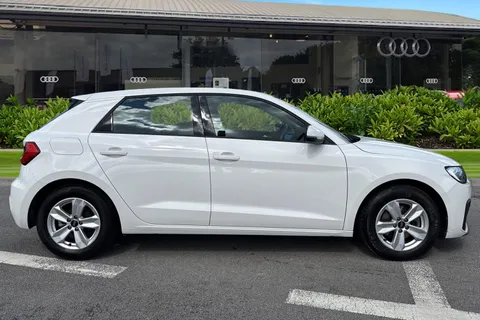 PL22YZW Audi A1 Technik 30 TFSI  110 PS S tronic Thumbnail #4