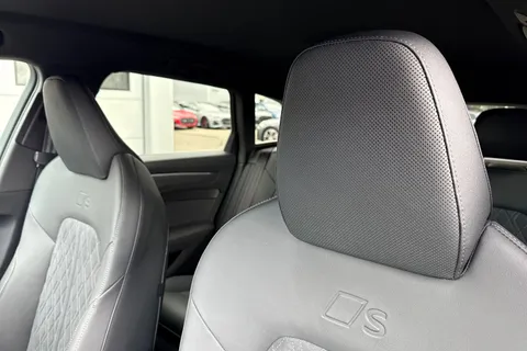 Audi A6 Avant 2.0 TDI Edition 1 S Tronic quattro Euro 6 (s/s) 5dr Thumbnail #24