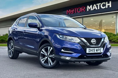 Nissan Qashqai 1.3 DIG-T N-Connecta Euro 6 (s/s) 5dr
