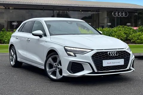 Audi A3 S line 30 TFSI  110 PS 6-speed