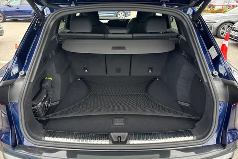  Audi Q5 2.0 TDI Launch Edition S Tronic quattro Euro 6 (s/s) 5dr Thumbnail #7