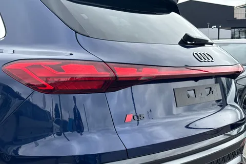  Audi Q5 2.0 TDI Launch Edition S Tronic quattro Euro 6 (s/s) 5dr Thumbnail #8