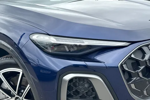  Audi Q5 2.0 TDI Launch Edition S Tronic quattro Euro 6 (s/s) 5dr Thumbnail #9