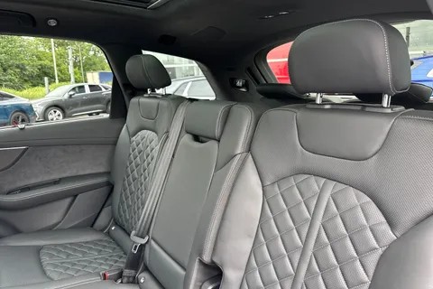  Audi SQ7 4.0 TFSI V8 Vorsprung Tiptronic quattro Euro 6 (s/s) 5dr Thumbnail #19
