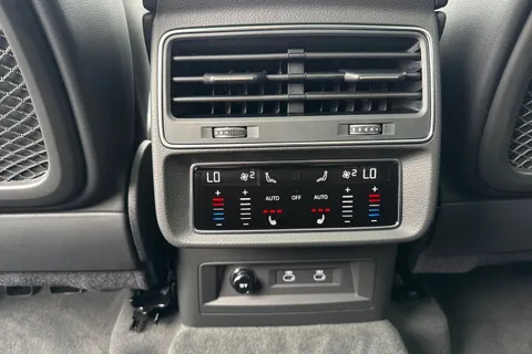  Audi SQ7 4.0 TFSI V8 Vorsprung Tiptronic quattro Euro 6 (s/s) 5dr Thumbnail #31