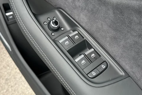  Audi SQ7 4.0 TFSI V8 Vorsprung Tiptronic quattro Euro 6 (s/s) 5dr Thumbnail #32