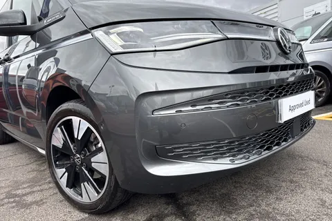 BD25KBF Volkswagen Multivan LWB 2.0 TDI 150PS Style DSG 7 Seats/Panoramic Sunroof Thumbnail #9