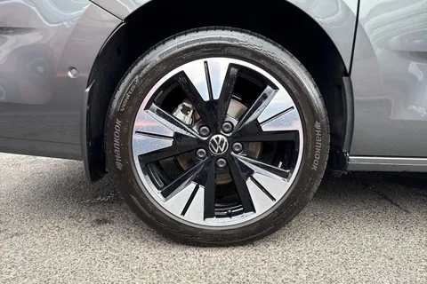 BD25KBF Volkswagen Multivan LWB 2.0 TDI 150PS Style DSG 7 Seats/Panoramic Sunroof Thumbnail #11