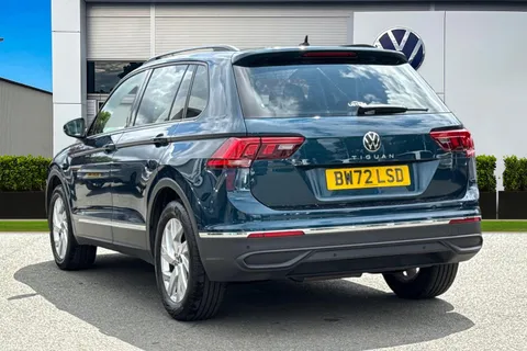 BW72LSD Volkswagen Tiguan 2.0 TDI (SCR) DSG 2023MY Life Thumbnail #3