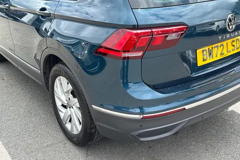 BW72LSD Volkswagen Tiguan 2.0 TDI (SCR) DSG 2023MY Life Thumbnail #8