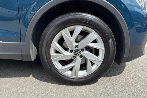 BW72LSD Volkswagen Tiguan 2.0 TDI (SCR) DSG 2023MY Life Thumbnail #10