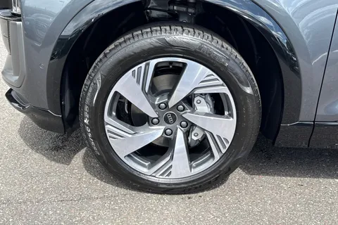 Audi Q6 E-Tron 100kWh Performance S line Auto 5dr Thumbnail #10