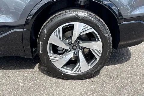 Audi Q6 E-Tron 100kWh Performance S line Auto 5dr Thumbnail #11