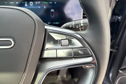 BYD Sealion 7 91.3kWh Excellence Auto AWD 5dr Thumbnail #12