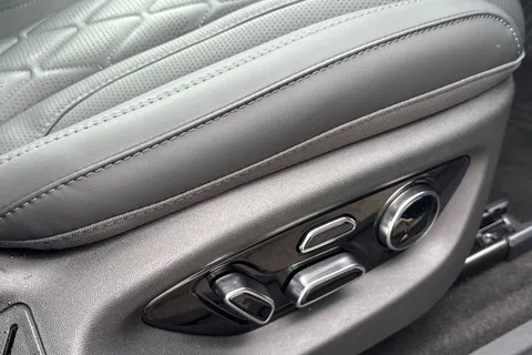 BYD Sealion 7 91.3kWh Excellence Auto AWD 5dr Thumbnail #34