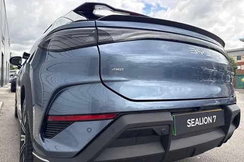 BYD Sealion 7 91.3kWh Excellence Auto AWD 5dr Thumbnail #52