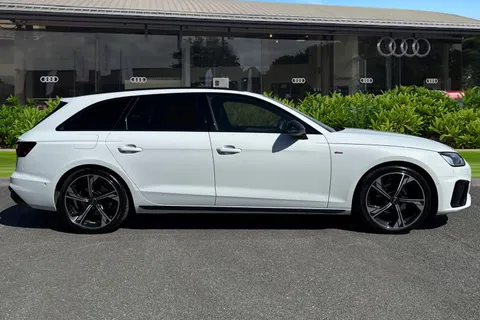 DF24LYC Audi A4 Avant Avant Black Edition 35 TFSI 150 PS S tronic Thumbnail #4