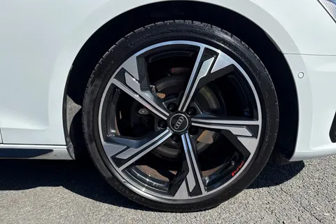 DF24LYC Audi A4 Avant Avant Black Edition 35 TFSI 150 PS S tronic Thumbnail #7