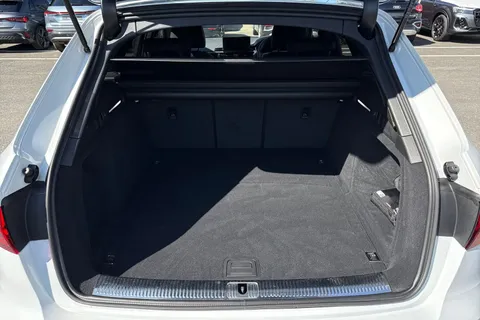 DF24LYC Audi A4 Avant Avant Black Edition 35 TFSI 150 PS S tronic Thumbnail #10