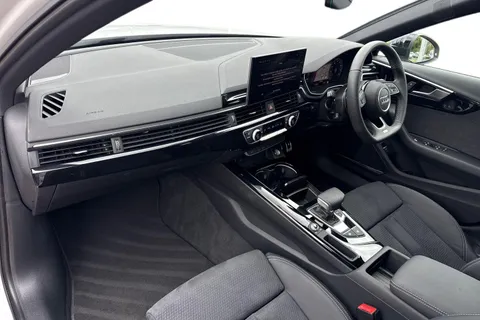 KW24UGO Audi A4 Avant Avant Black Edition 35 TDI 163 PS S tronic Thumbnail #9