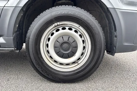 DA24BCX Volkswagen Crafter 2.0 TDI 140PS Commerce Plus High Roof Van Thumbnail #10