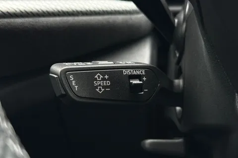  Audi Q5 2.0 TDI Edition 1 Sportback S Tronic quattro Euro 6 (s/s) 5dr Thumbnail #31