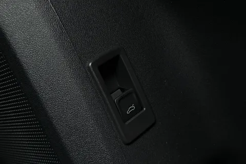  Audi Q5 2.0 TDI Edition 1 Sportback S Tronic quattro Euro 6 (s/s) 5dr Thumbnail #34