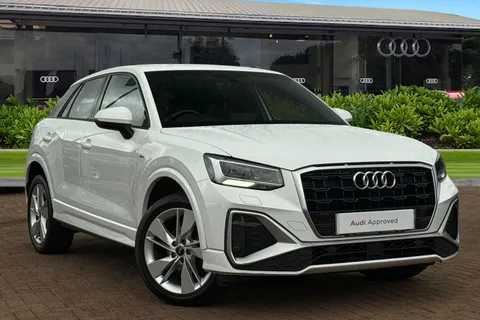 Audi Q2 S line 30 TFSI 110 PS 6-speed