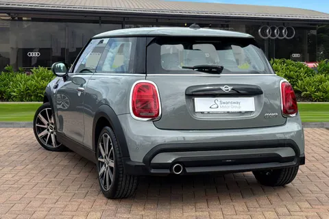 DP22SUU Mini Hatch 1.5 Cooper Classic Euro 6 (s/s) 3dr Thumbnail #3