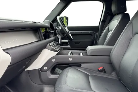 KR23UMS Land Rover Defender 110 3.0 D300 X-Dynamic SE 5dr Thumbnail #4