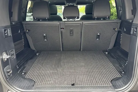 KR23UMS Land Rover Defender 110 3.0 D300 X-Dynamic SE 5dr Thumbnail #11
