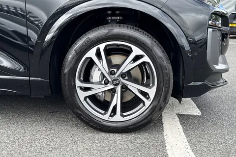 Audi Q6 E-Tron 83kWh S line Auto 5dr Thumbnail #11