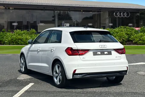 Audi A1 1.0 TFSI 25 Sport Sportback Euro 6 (s/s) 5dr Thumbnail #3
