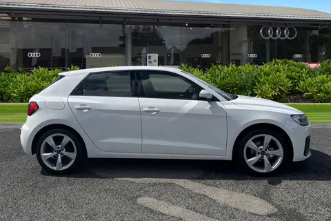 Audi A1 1.0 TFSI 25 Sport Sportback Euro 6 (s/s) 5dr Thumbnail #4