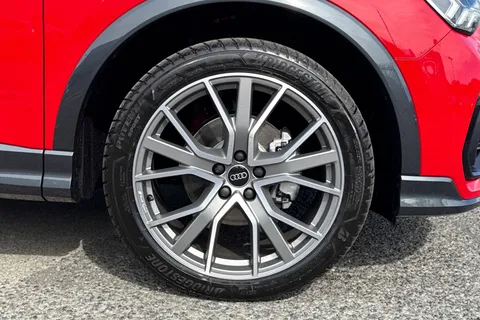  Audi Q3 2.0 TDI 35 Black Edition S Tronic Euro 6 (s/s) 5dr Thumbnail #11