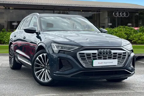 Audi Q8 S line 55 e-tron quattro 300,00 kW