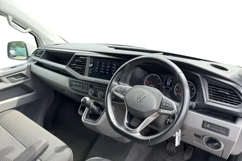 CX24NPY Volkswagen Transporter 2.0 TDI 150 Highline Van Thumbnail #8