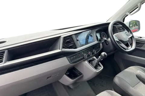 CX24NPY Volkswagen Transporter 2.0 TDI 150 Highline Van Thumbnail #9