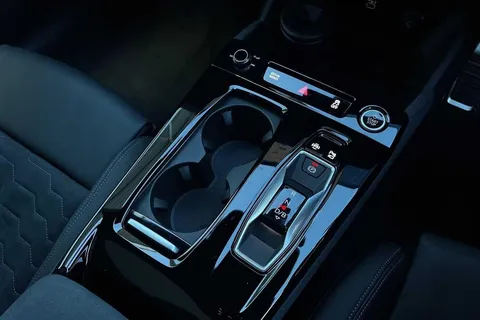 PJ74VDL Audi A6 E-Tron Avant Avant Launch Edition e-tron performance  270,00 kW Thumbnail #19