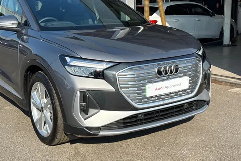 DK25VPY Audi Q4 e-tron 125kW 35 55kWh S Line 5dr Auto [Leather] Thumbnail #9