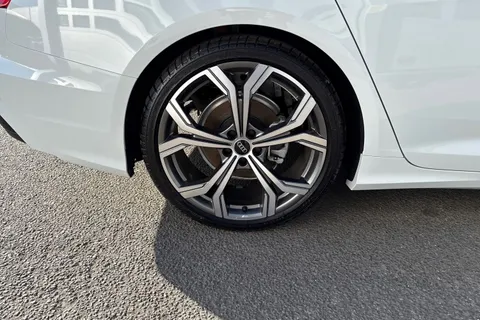 DK25VNY Audi A6 Saloon Black Edition 40 TFSI  204 PS S tronic Thumbnail #11