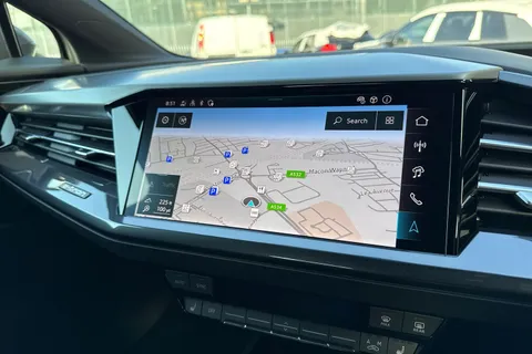 DK25VPY Audi Q4 e-tron 125kW 35 55kWh S Line 5dr Auto [Leather] Thumbnail #17