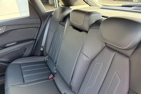 DK25VPY Audi Q4 e-tron 125kW 35 55kWh S Line 5dr Auto [Leather] Thumbnail #18