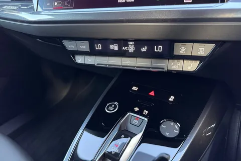 DK25VPY Audi Q4 e-tron 125kW 35 55kWh S Line 5dr Auto [Leather] Thumbnail #21