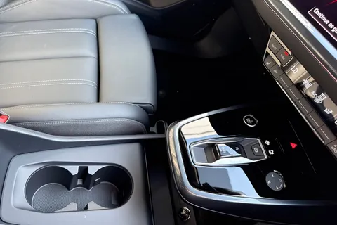 DK25VPY Audi Q4 e-tron 125kW 35 55kWh S Line 5dr Auto [Leather] Thumbnail #22